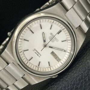 Vintage 1971 Seiko Automatic Mens Silver Watch W/daydate & White accents